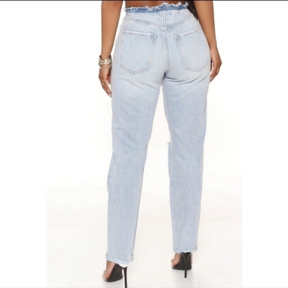 Fashion Nova Raw Waist Distressed Straight Leg Jeans | Light Wash Sz 5 NWT - Picture 8 of 12
